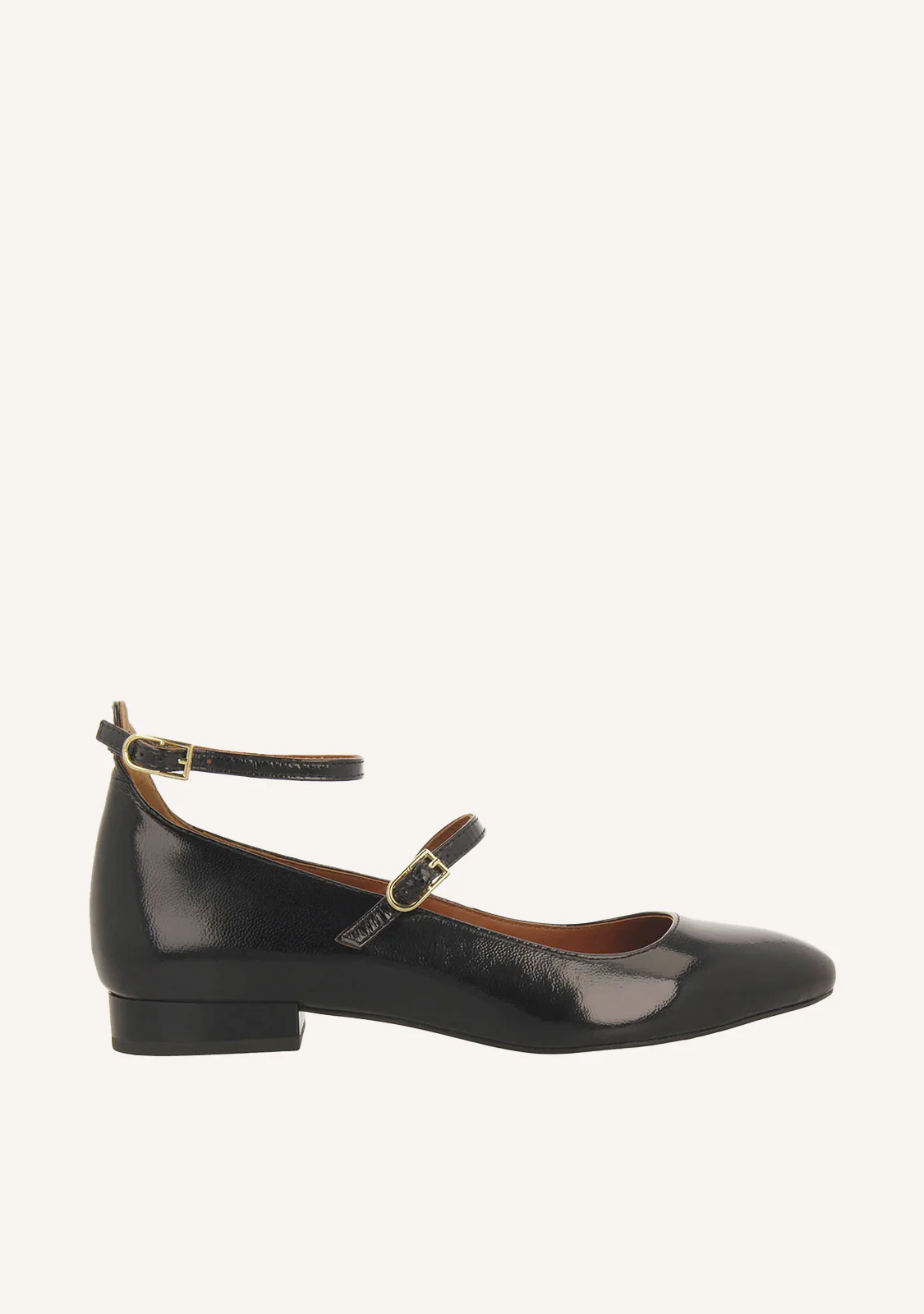 MULES & BALLERINA PUMPS SALES WOMAN